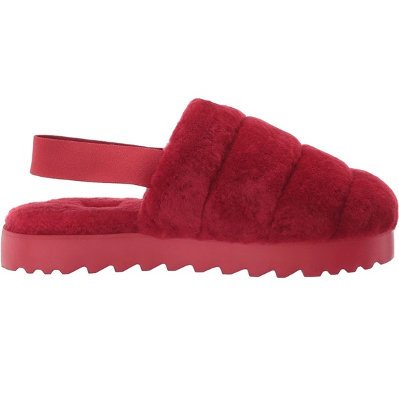 NWT Red UGG Slippers. Still in original box! - Picture 2 of 4